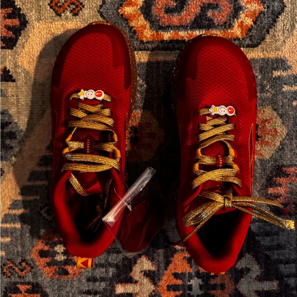Limited Edition Alexi Pappas Bravey Altra Outroad 2 Zero Drop Running Shoes